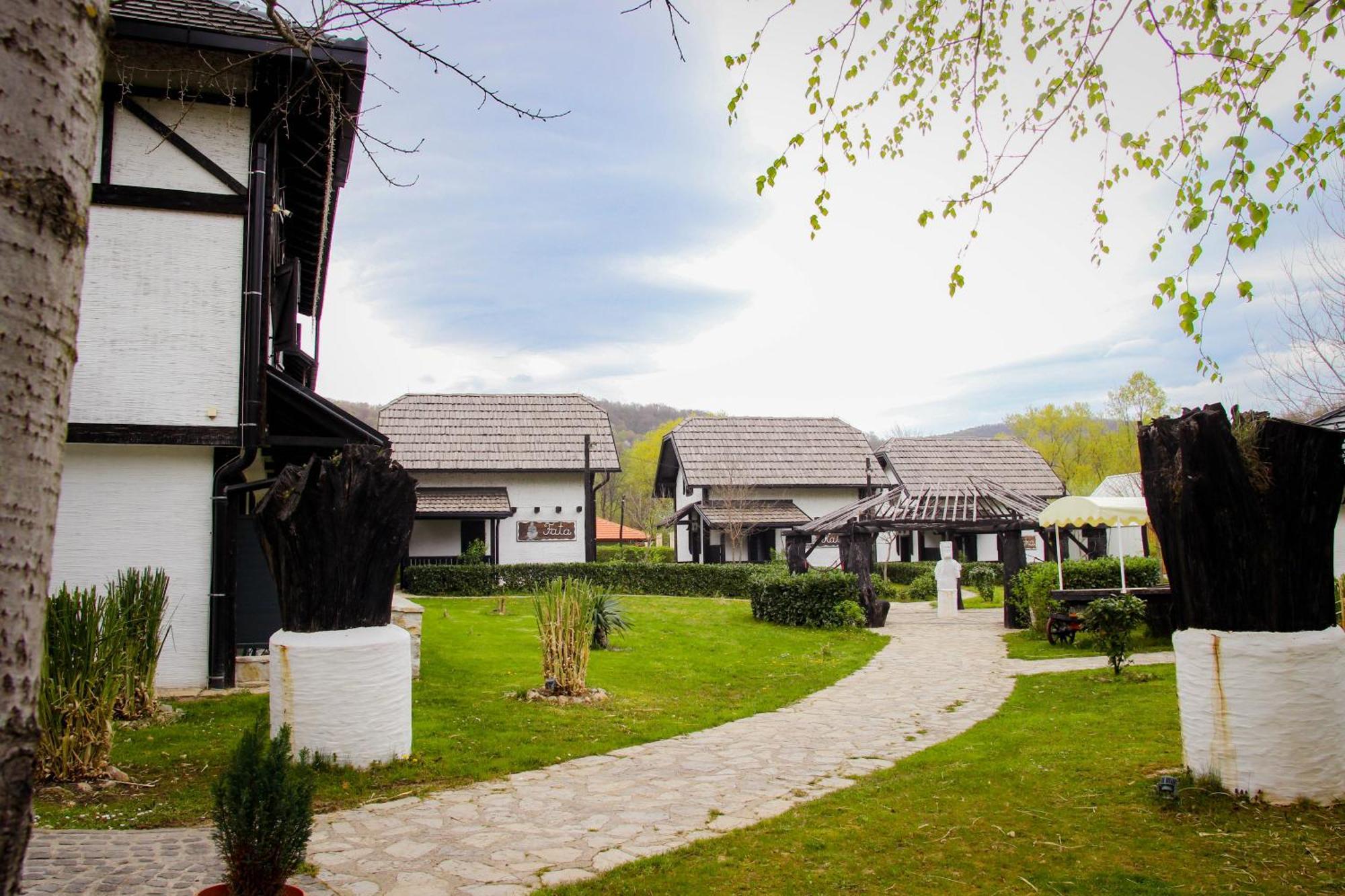 Hotel Opal Art Lohovo Exterior foto